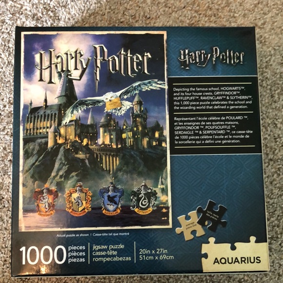 Harry Potter Hogwarts Puzzle - Picture 2 of 3